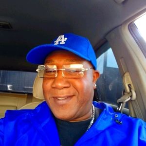 Meet your Posher, Aaron I'm selling everything